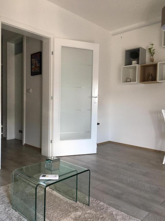 River Apartment Paraćin Exteriör bild